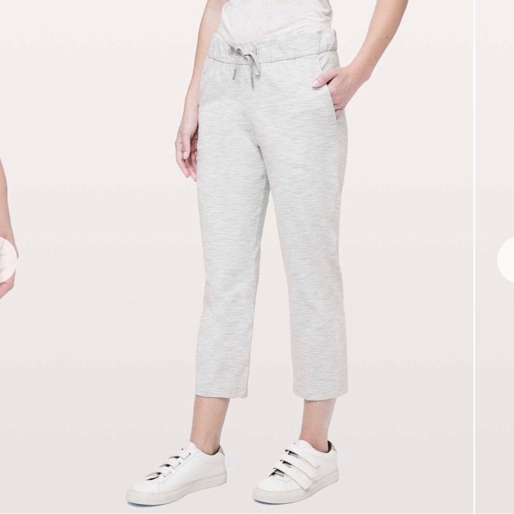Lululemon On The Fly Crop *23"
Wee Are From Space Nimbus Battleship Size 6 NWOT